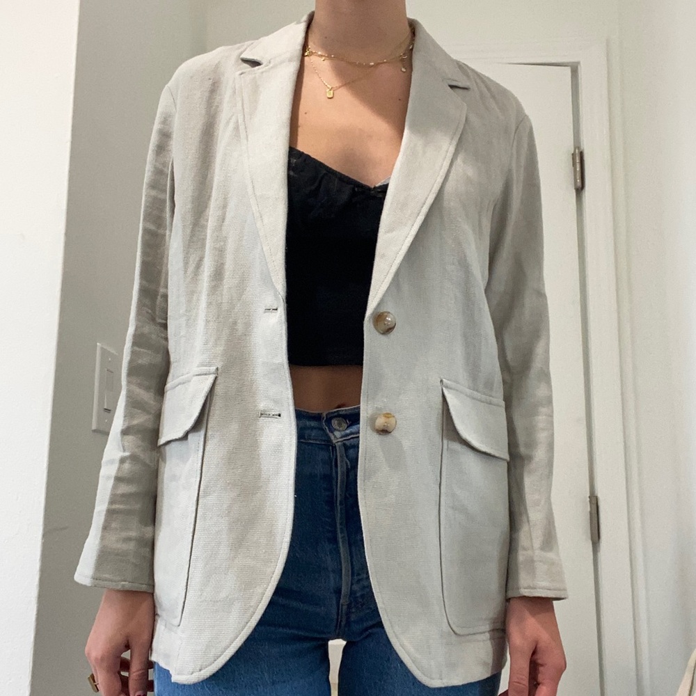 Brand new with tags Madewell linen Blazer in size Small. Bought for $148!